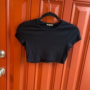 💜 Black Crop Top